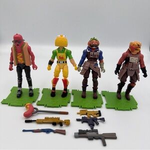 Fortnite Squad Mode Tomato Town Legends Set 4 Action Figures & 6 Accesories